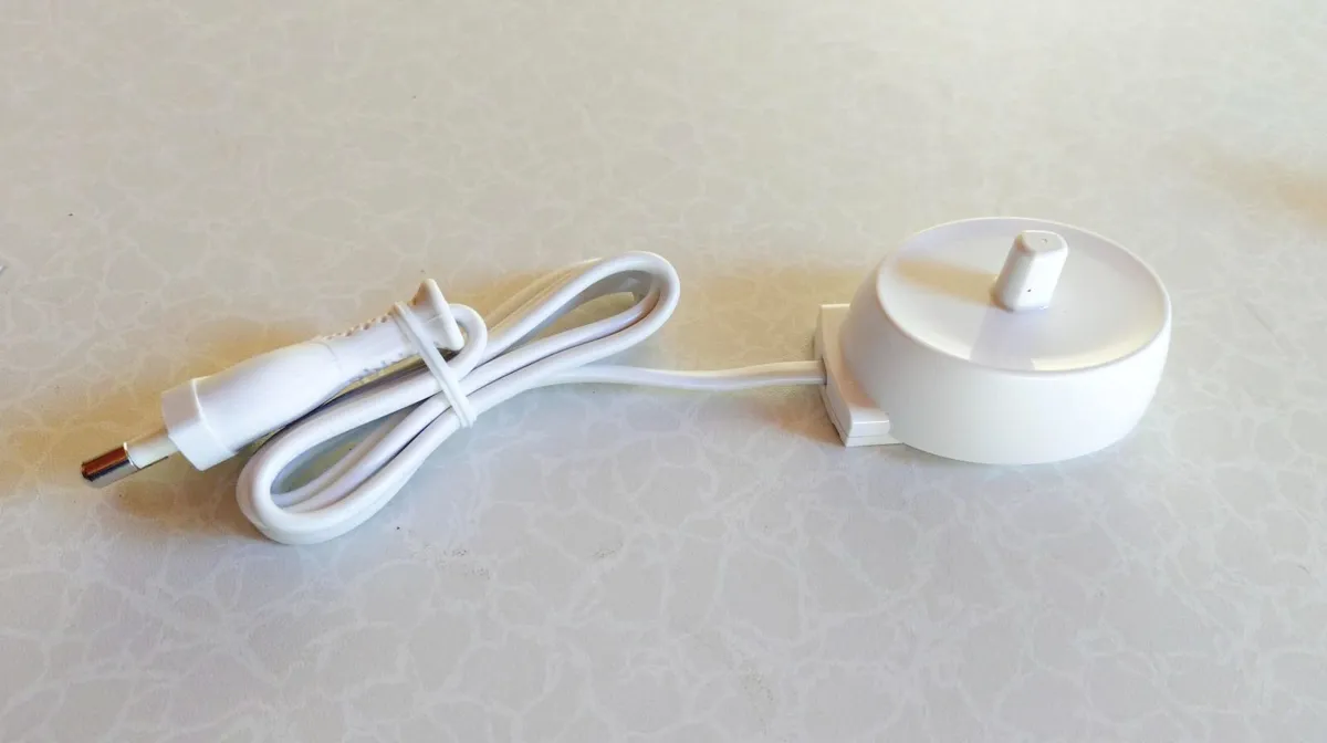 Braun Electric Toothbrush Charging Dock (new). - Image 1