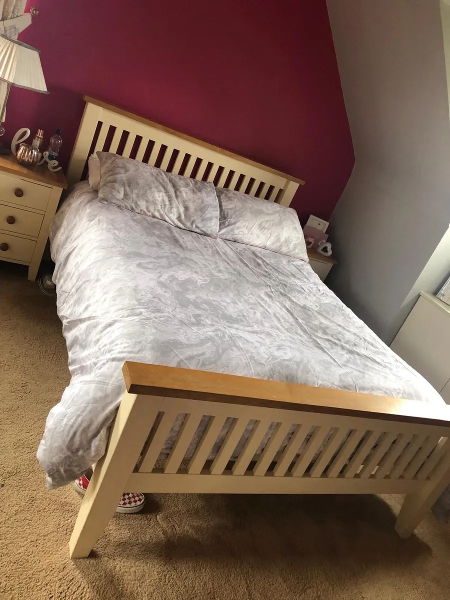 Bedroom set - Image 3