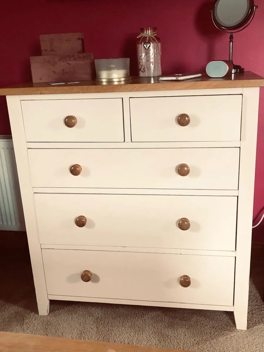 Bedroom set - Image 1