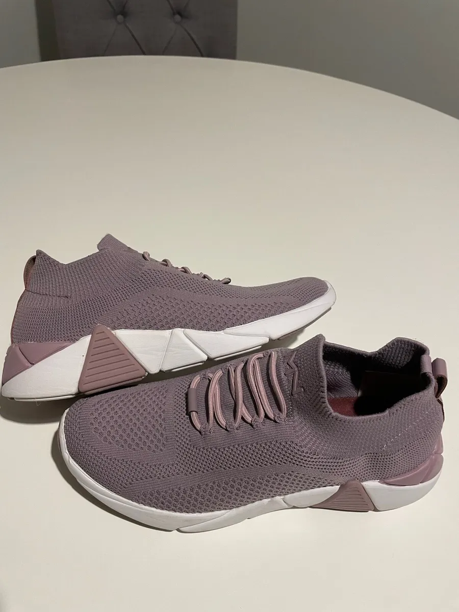 New Skechers trainers for women - Image 2