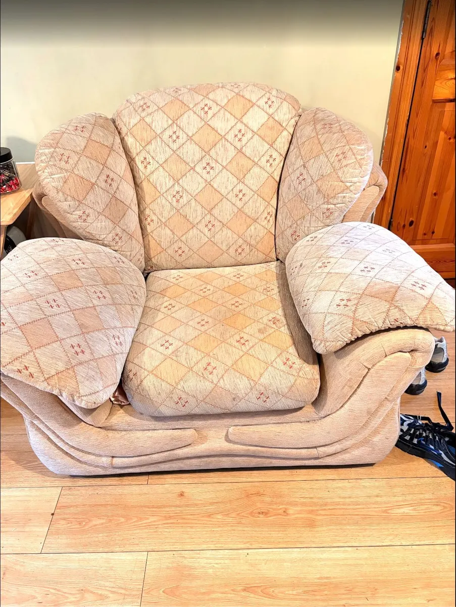 sofa - Image 3