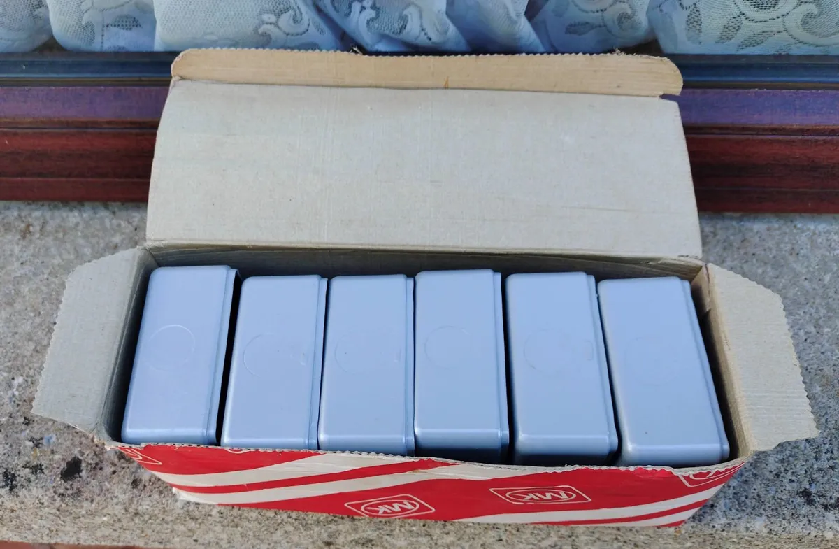 3 boxes of MK clad back boxes (k3591alm) new. - Image 1