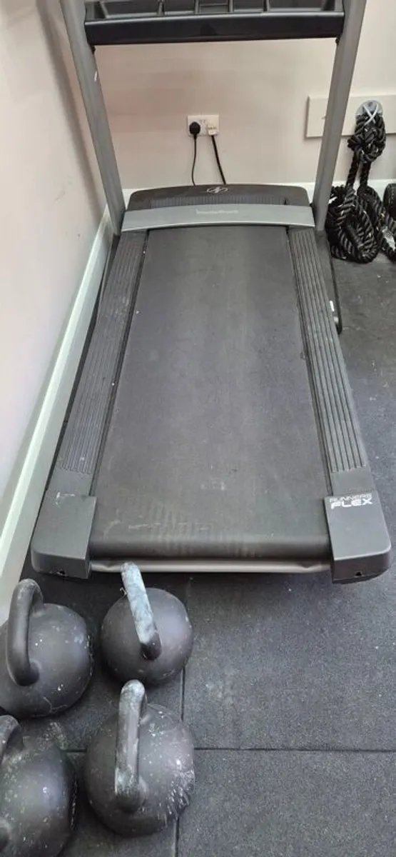 NordicTrack 2950 - 236KM total use - Image 3
