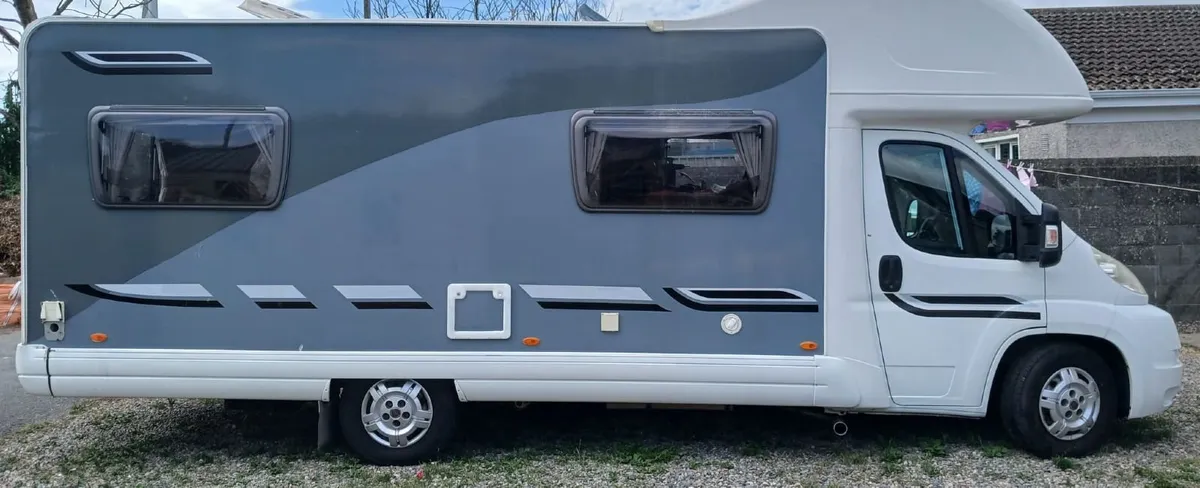 Camper - Image 2