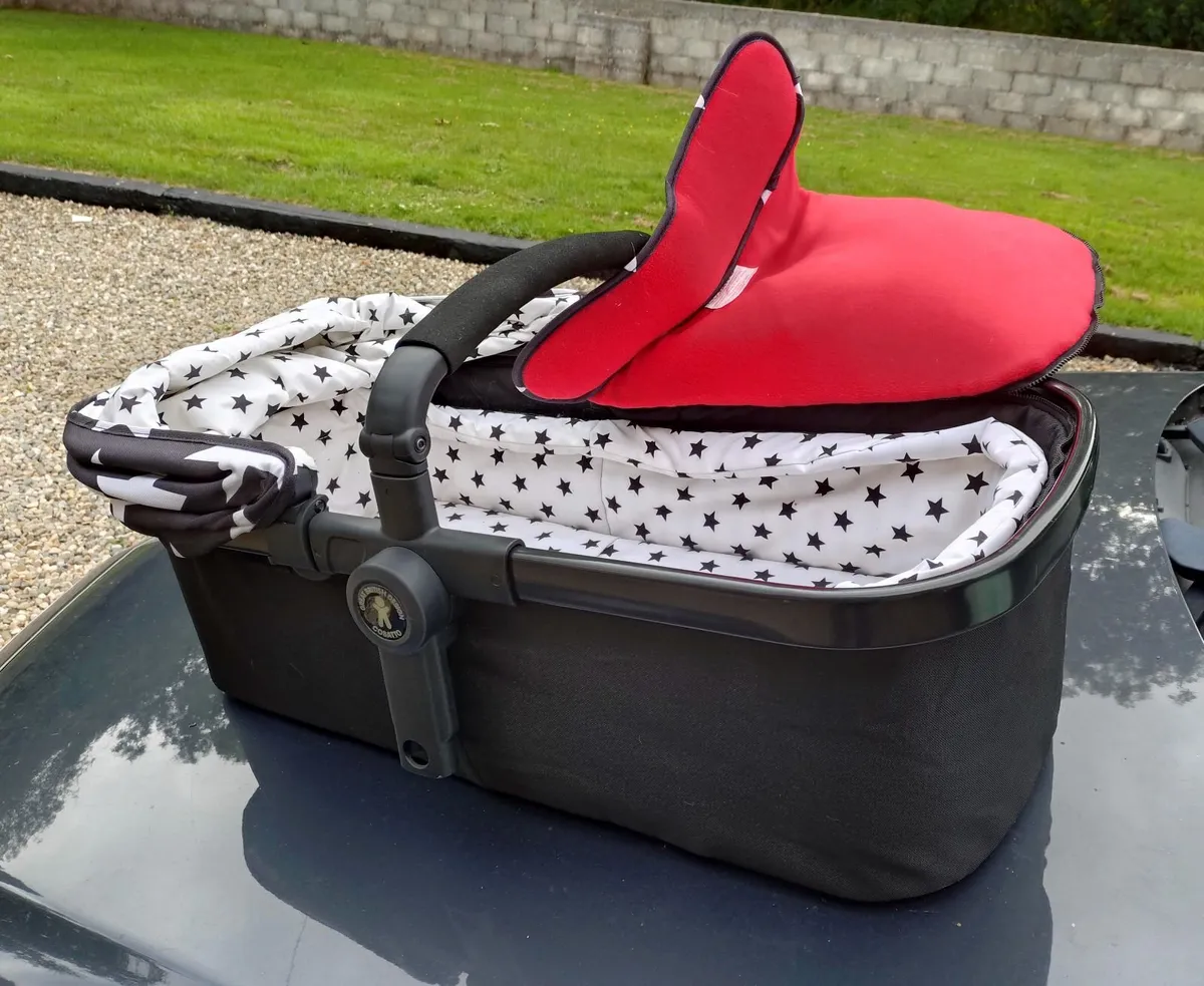 Cosatto Baby Carrier (used). - Image 4