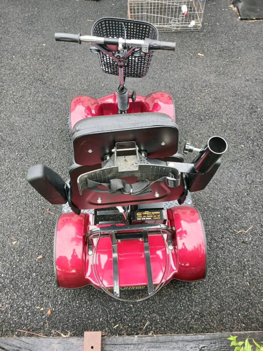 Single seat golf buggy - Image 3