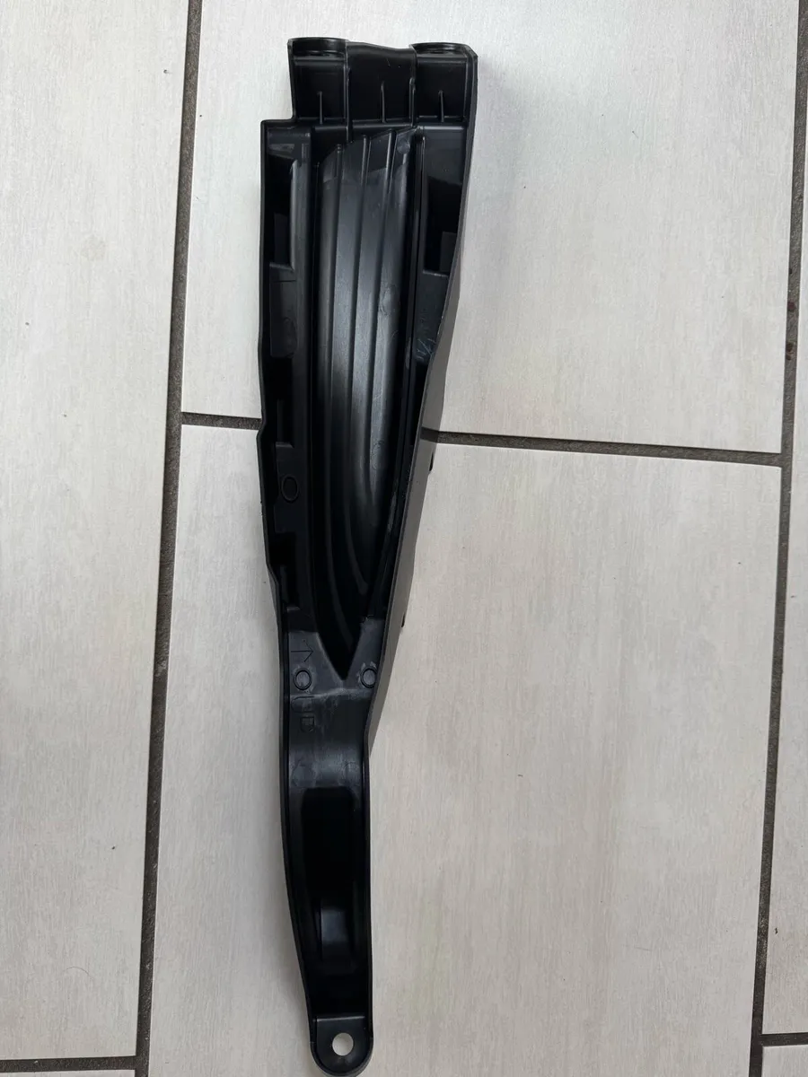 Lexus nx300h left side wing - Image 2
