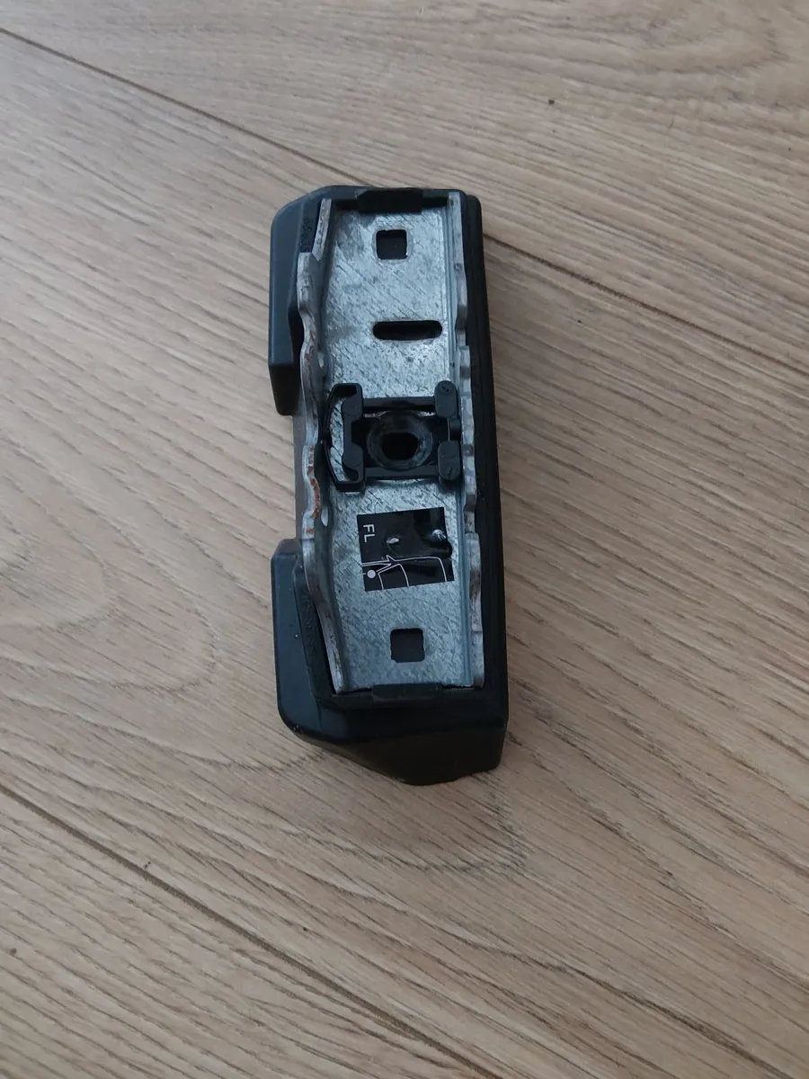 Mazda 3 Thule Roof Rack Fittings - Image 4