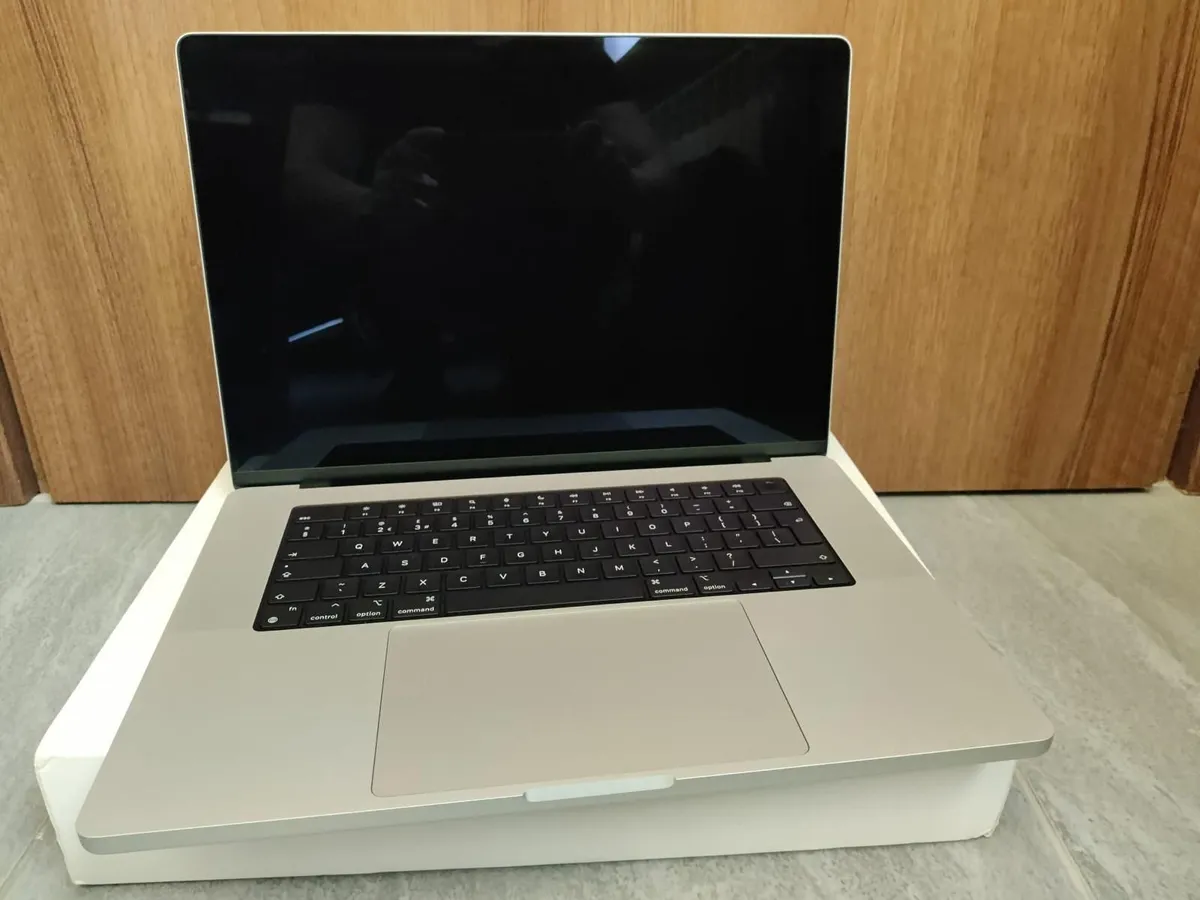Apple MacBook Pro 16” M1 Max – New Condition - Image 2