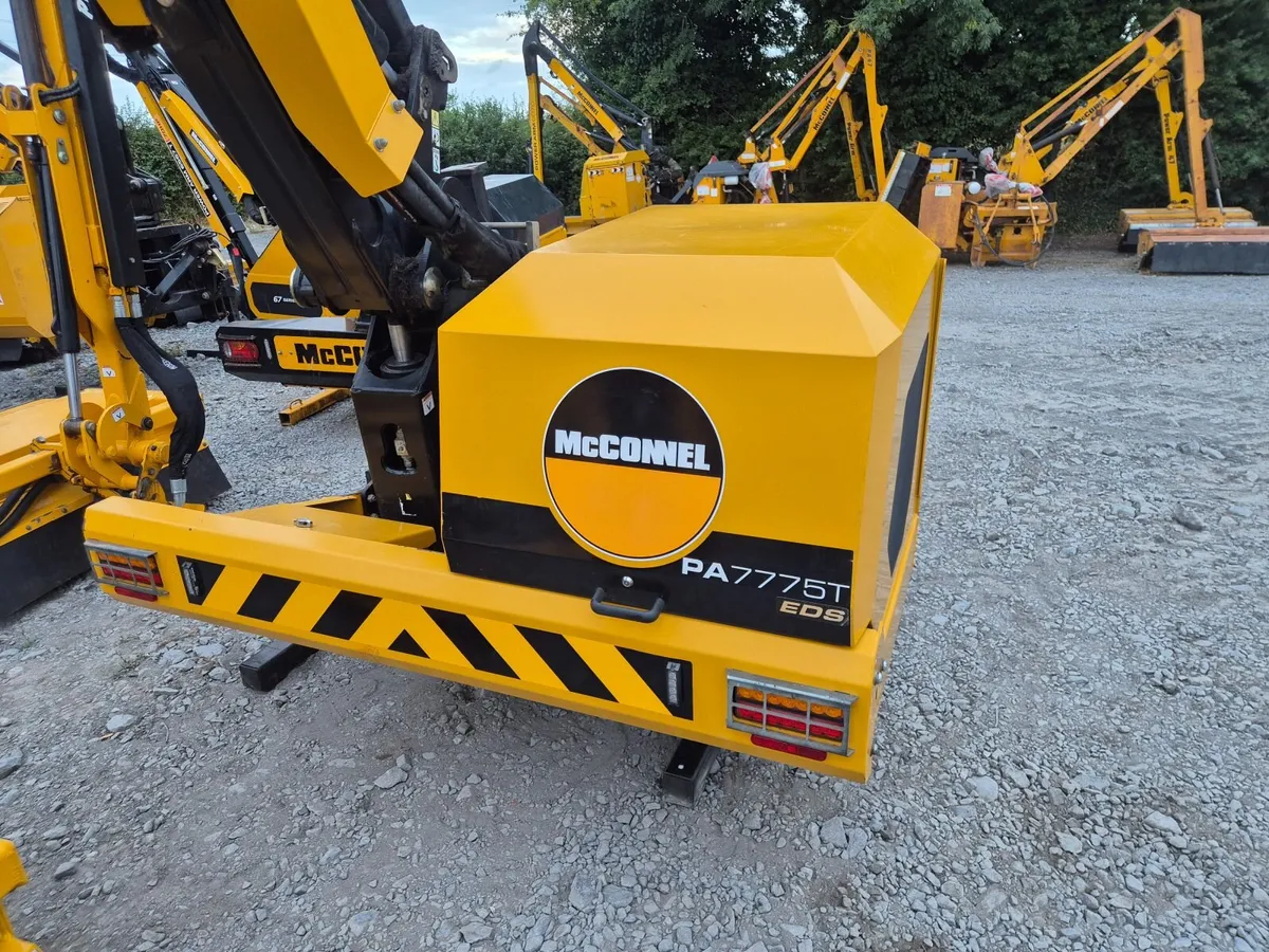 Mcconnel PA7775T Hedgecutter - Image 3