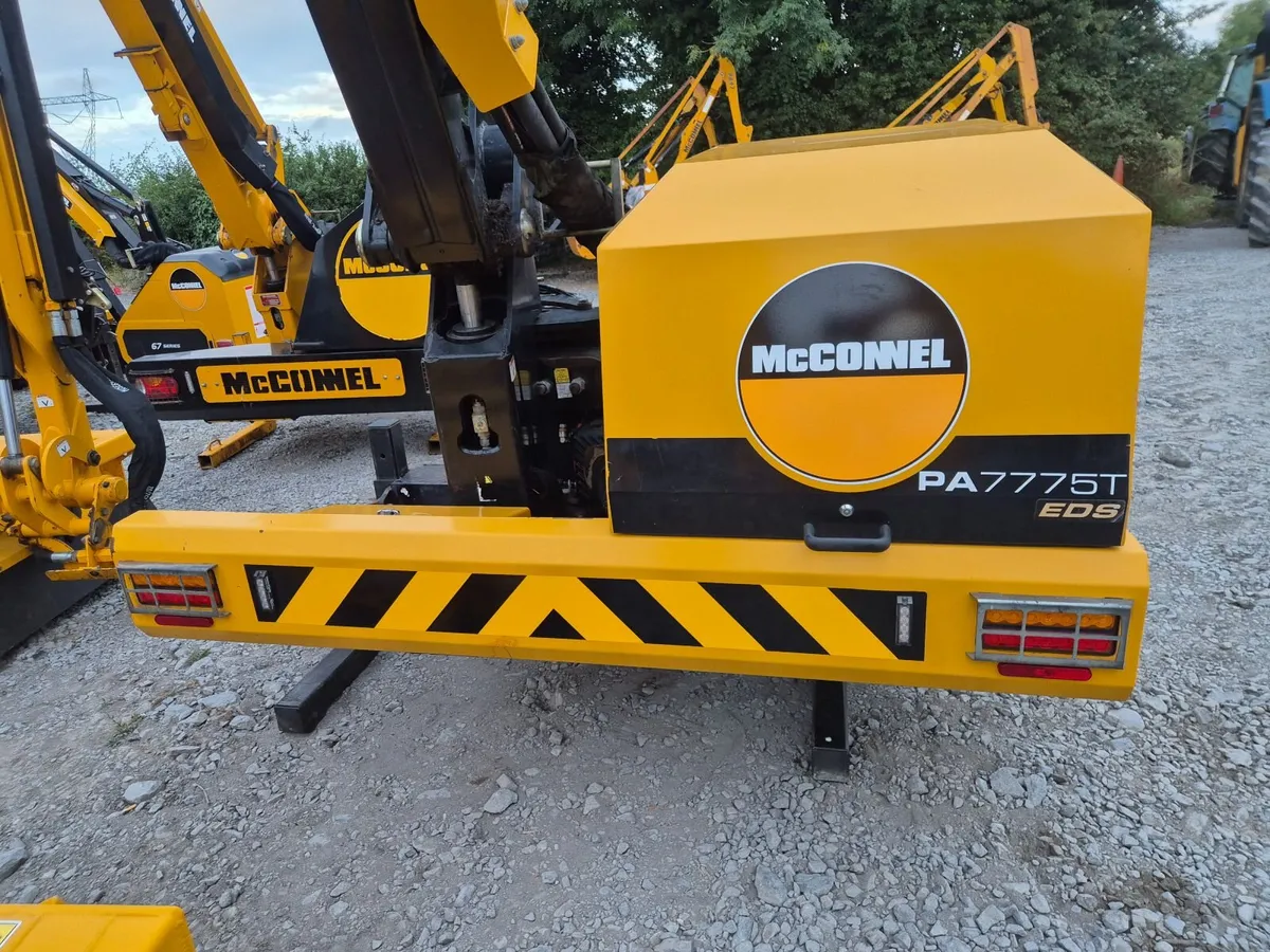 Mcconnel PA7775T Hedgecutter - Image 4