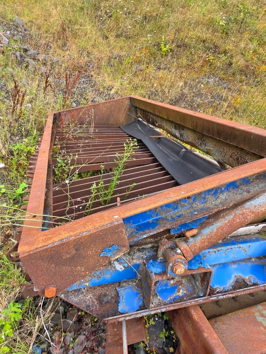 Hydraulic Grrd for Fintec 542 & conveyor - Image 1