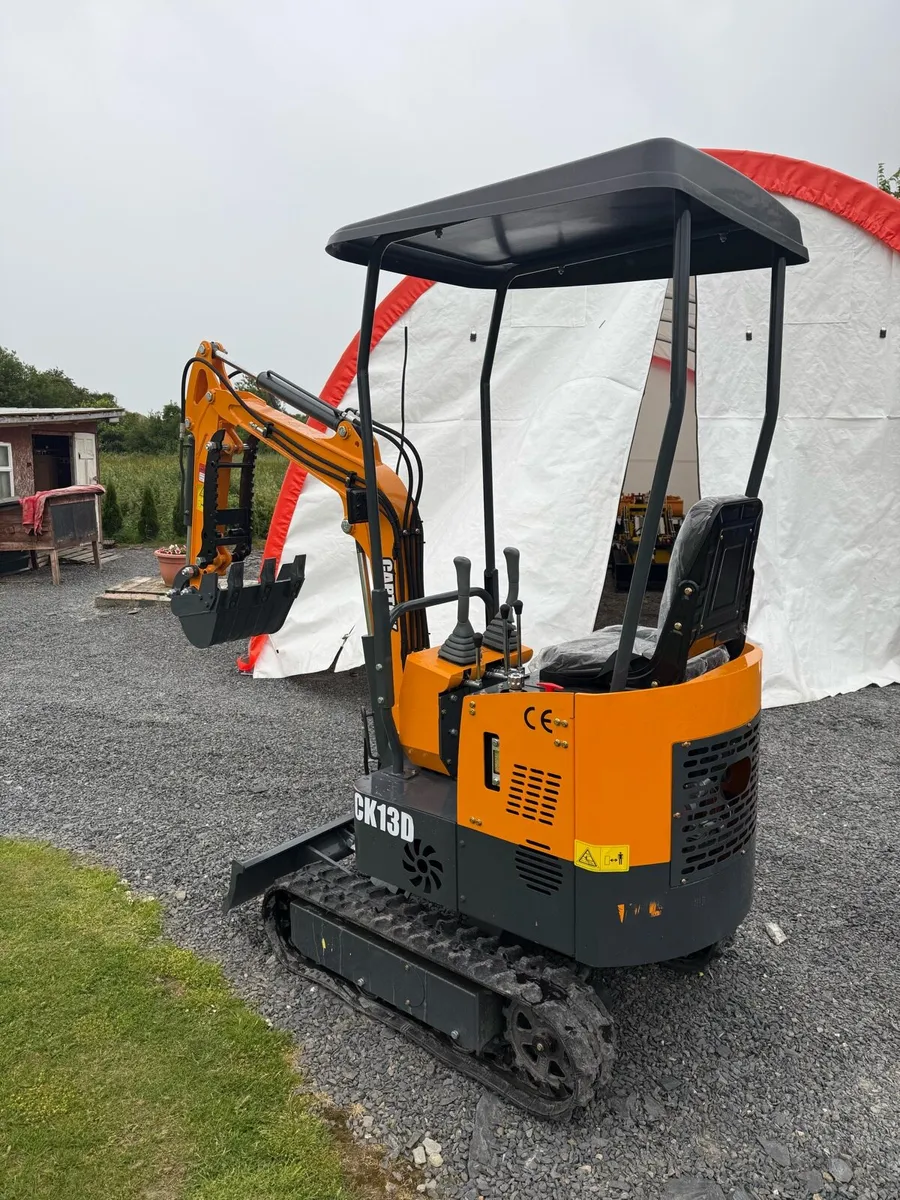 mini digger 1ton - Image 4