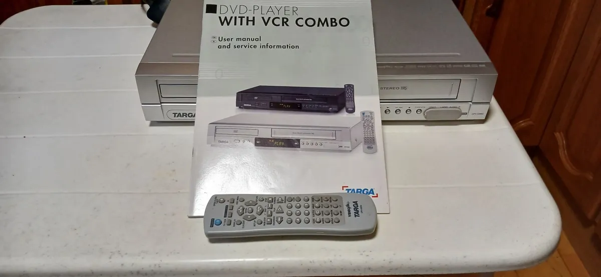 DVD  Player, with VCR combo - Image 1