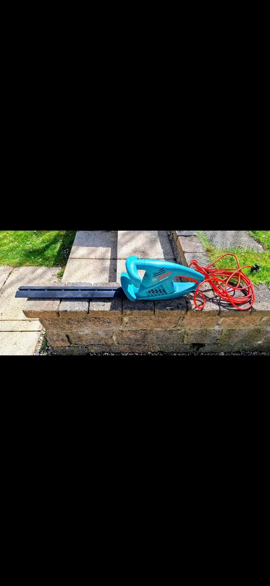 Bosch Electric Hedge Trimmer - Image 3