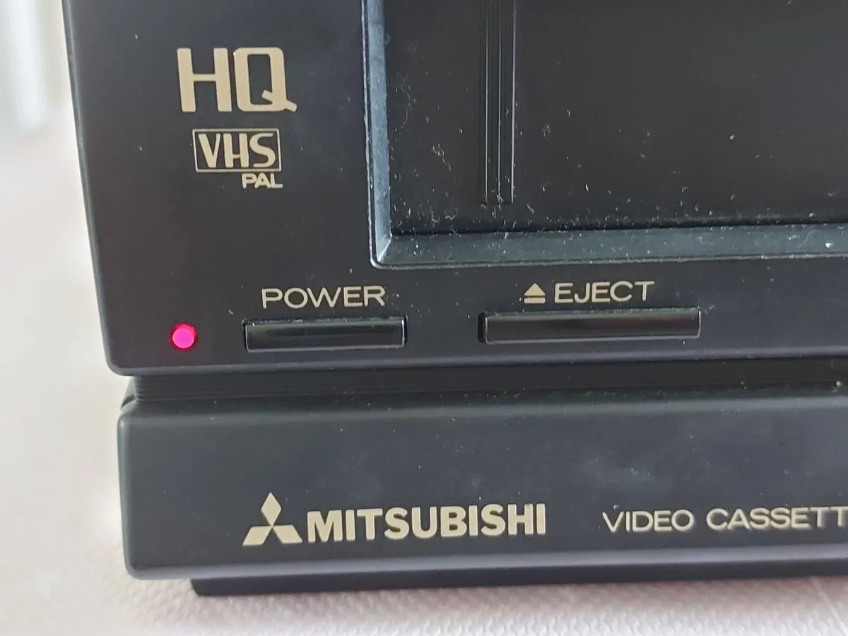 Mitsubishi Video Cassette Recorder HS-E10 with RC - Image 4