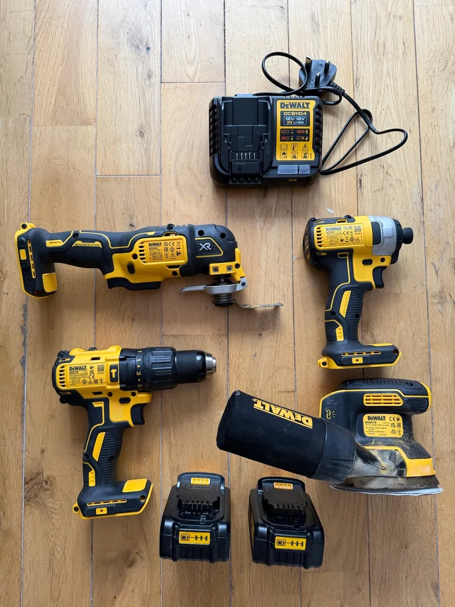 DeWalt 18V XR Brushless 4-Piece Tool Kit - Image 2