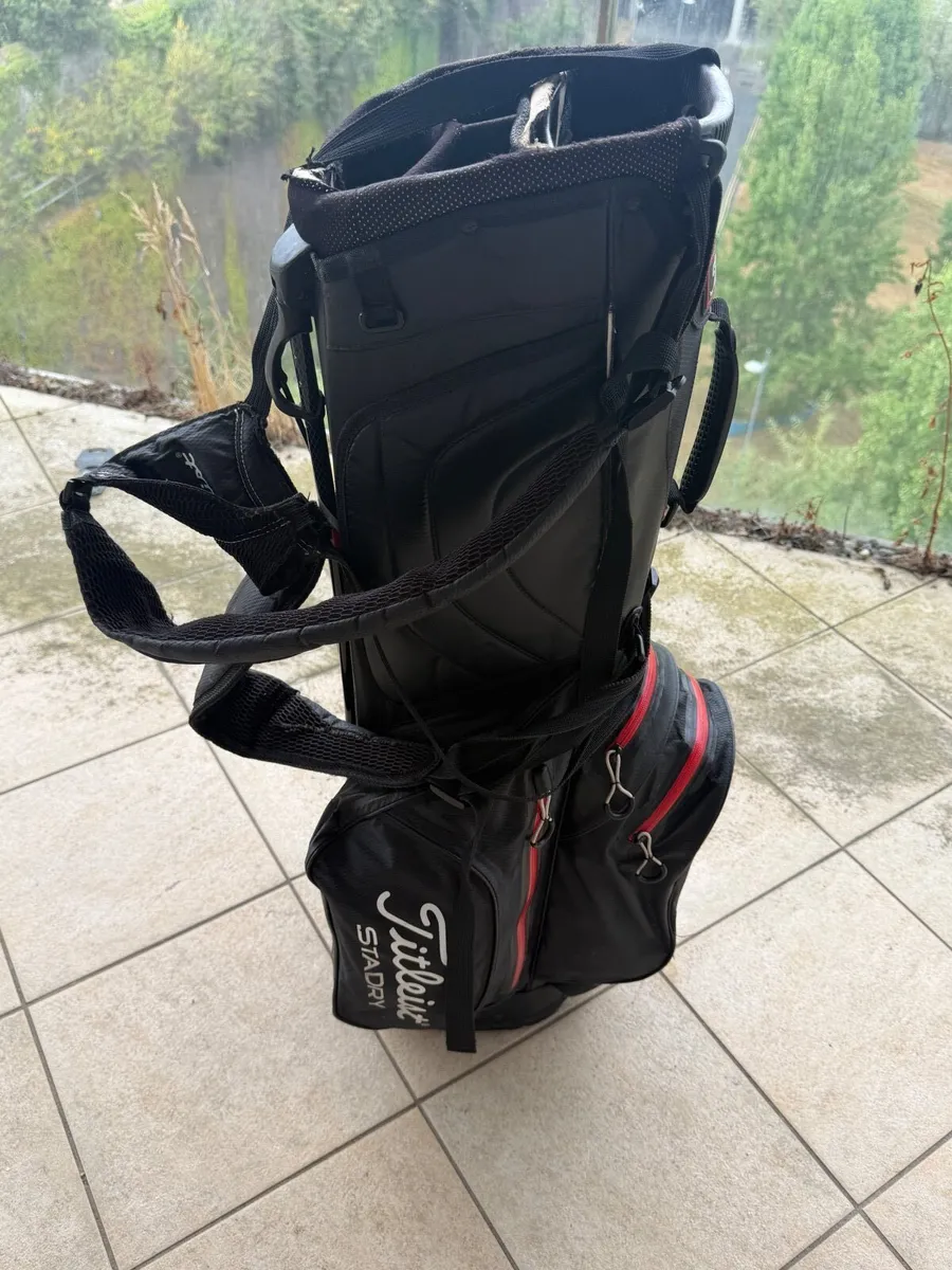 Titleist StaDry Stand Bag - Image 3