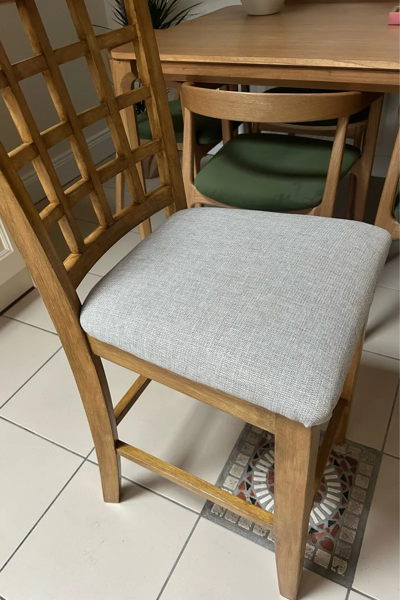 5 x Wooden Kitchen Barstools in Perfect Condition - Image 2
