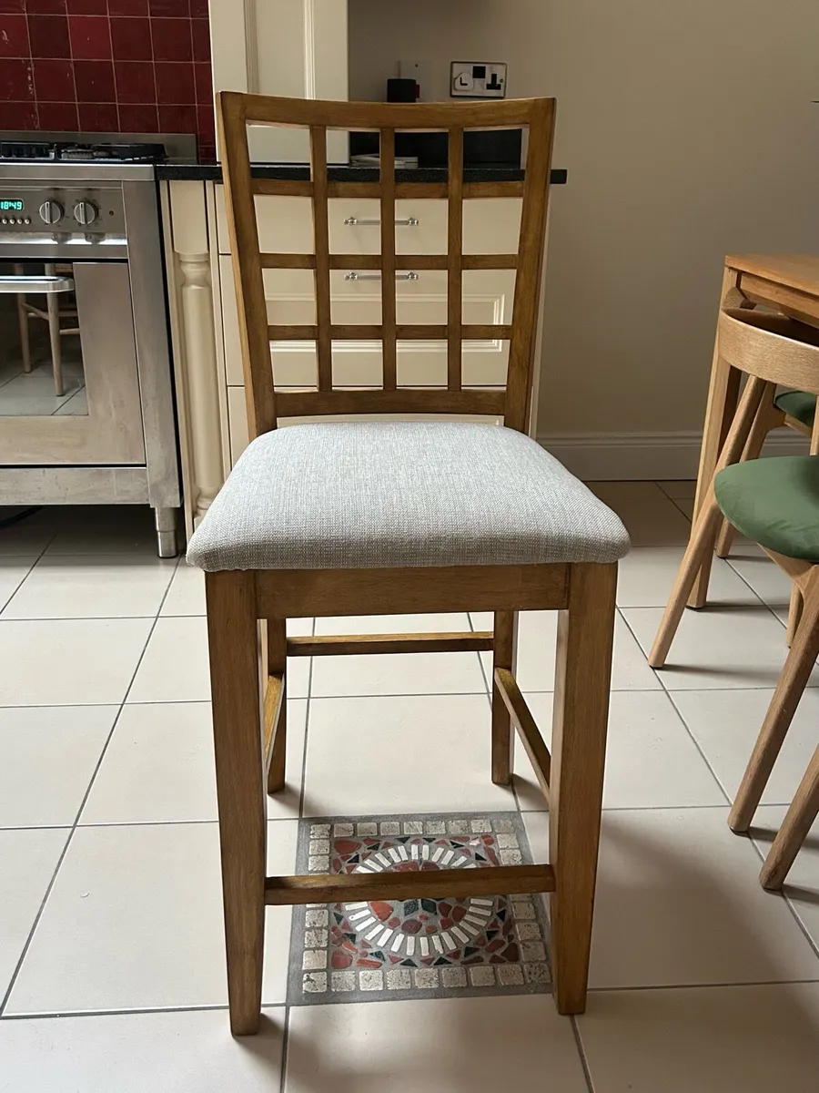 5 x Wooden Kitchen Barstools in Perfect Condition - Image 3