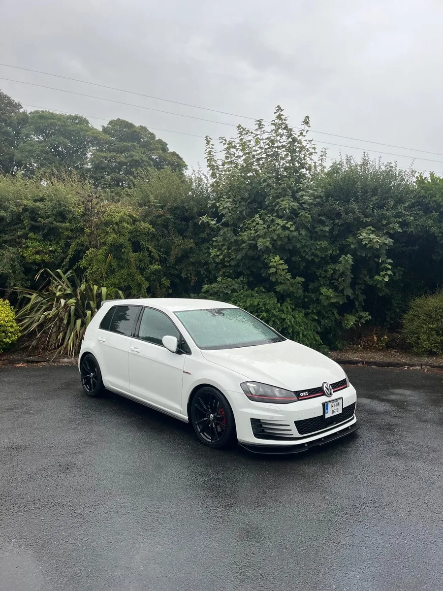 2014 golf gti - Image 1