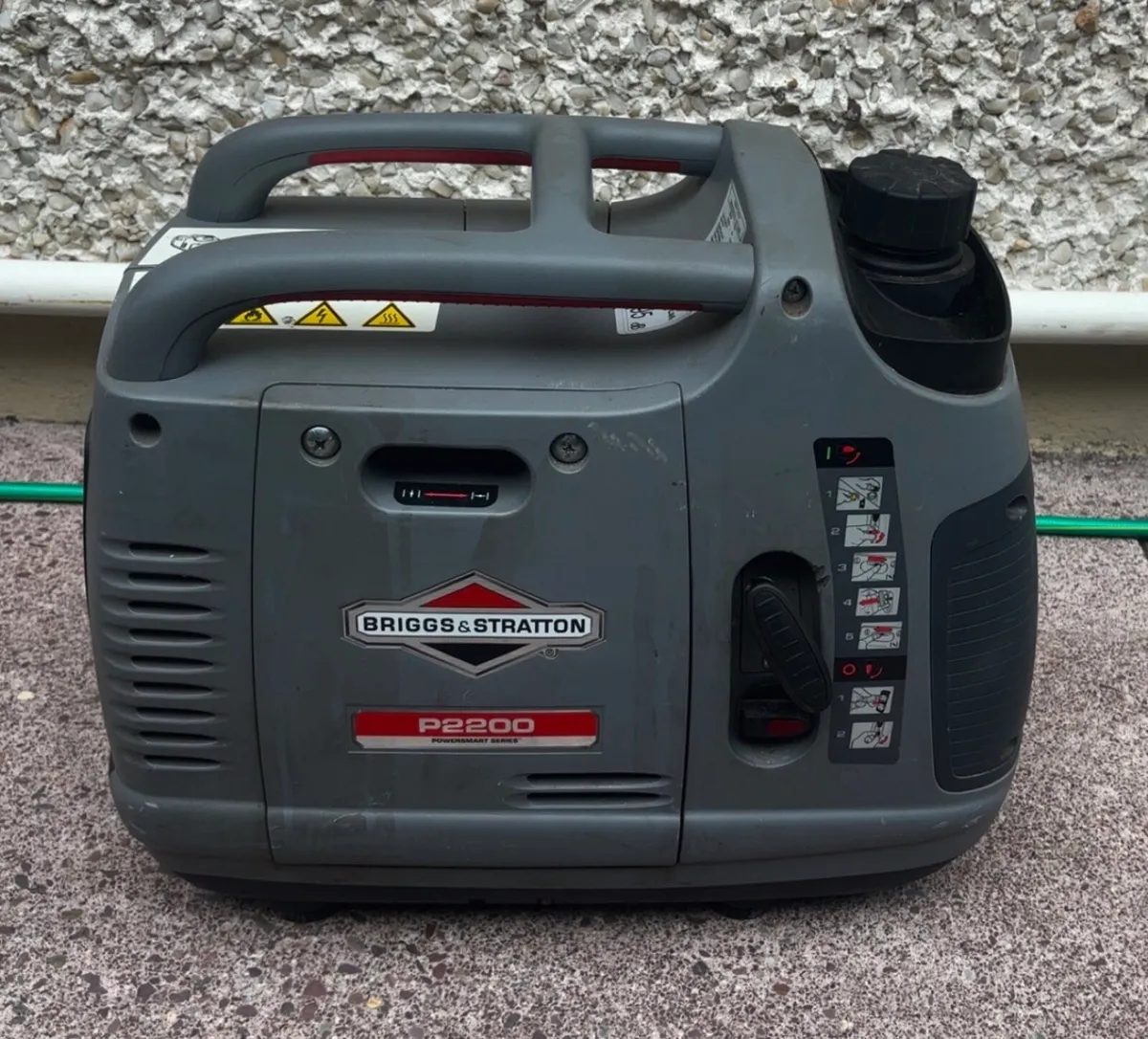 Briggs & stratton p2200 inverter generator - Image 2