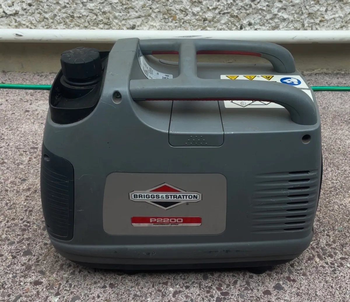 Briggs & stratton p2200 inverter generator - Image 1