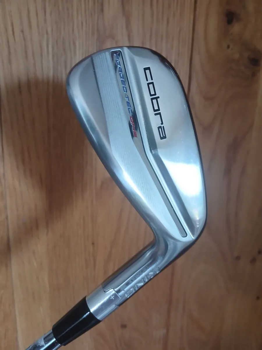 Cobra One Length 9 iron - Image 1