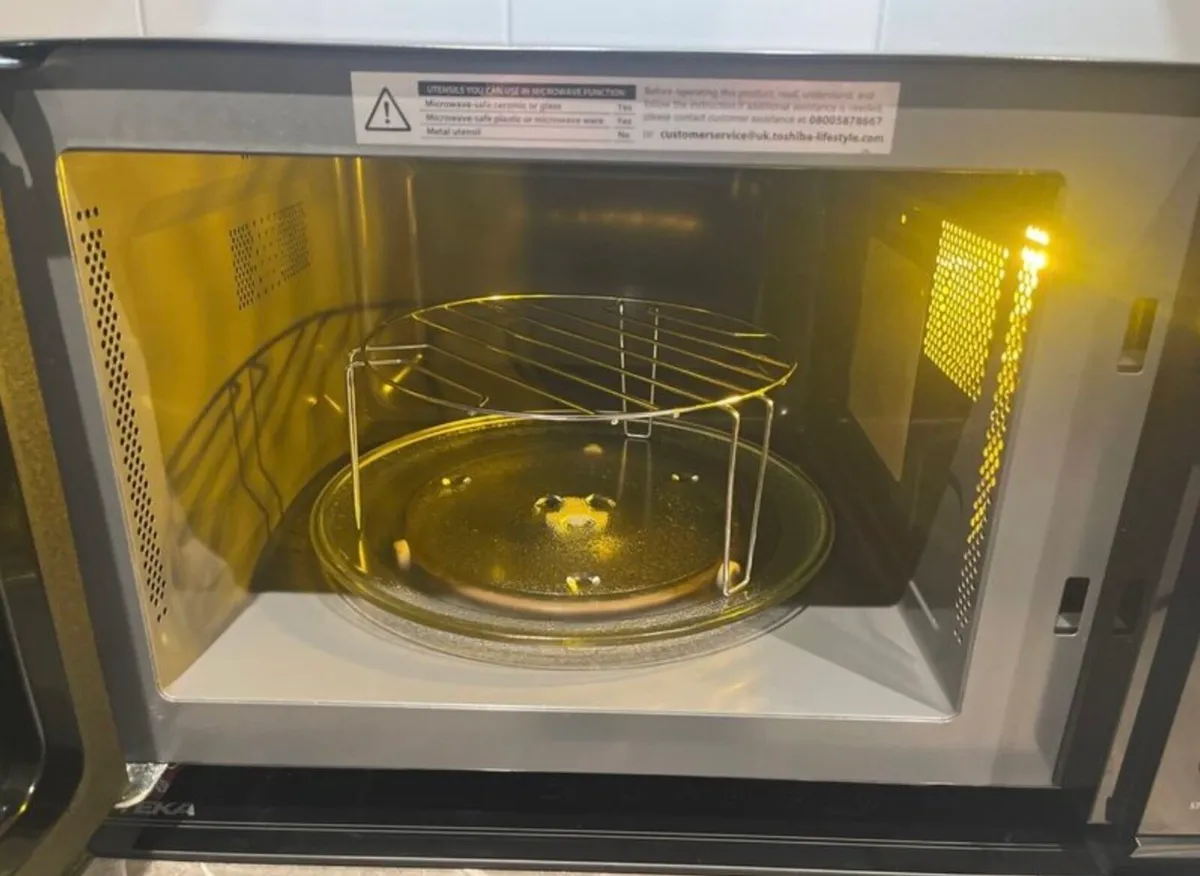 Microwave - Image 3
