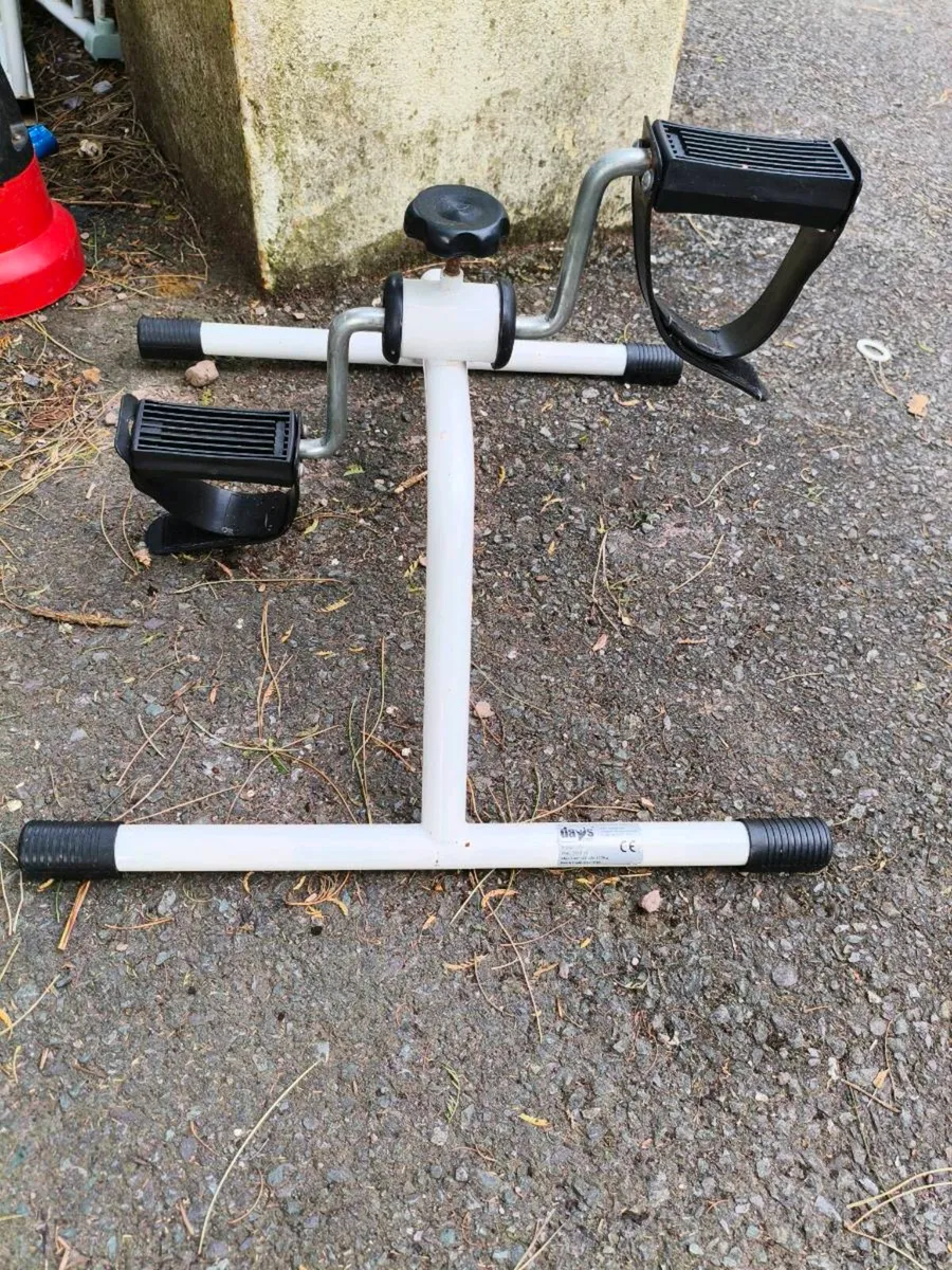 Exercise leg bike, like new 10 euro - Image 1
