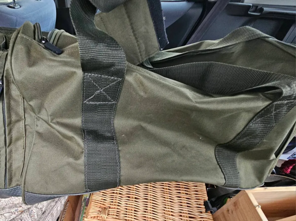 Green Holdall Bag - Image 3