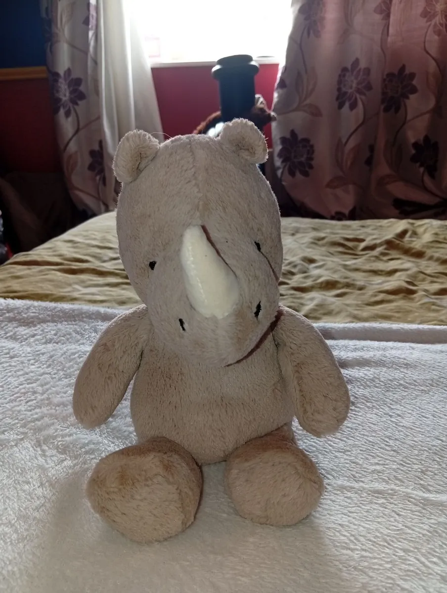 Retired/rare jellycat rhino - Image 2