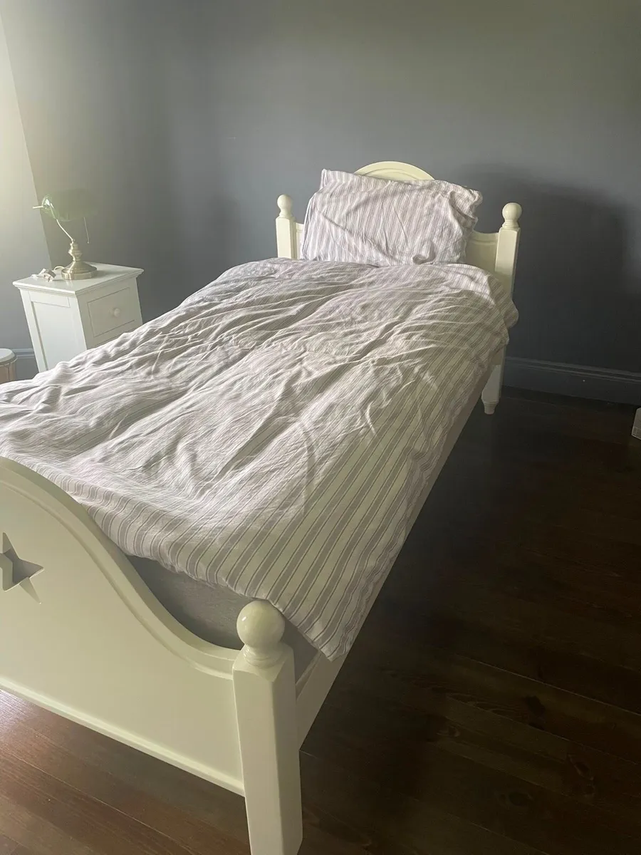 Single bed frame - Image 1