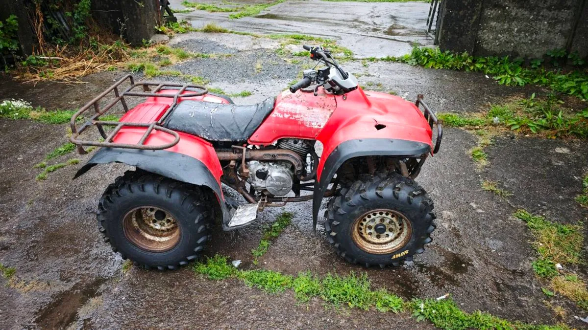 Honda Big Red 300 4x4 - Image 1