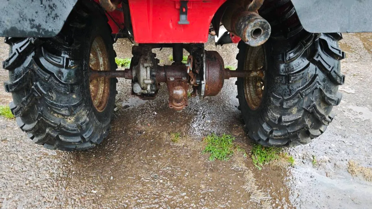 Honda Big Red 300 4x4 - Image 4