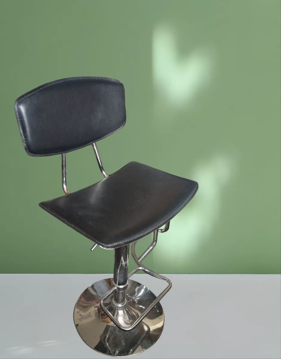 Kitchen counter stool - Image 1