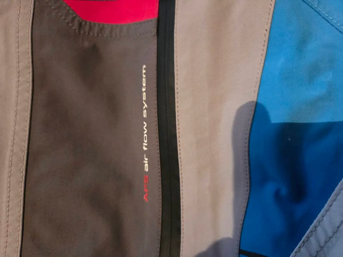 Motorcycle jacket - Image 4