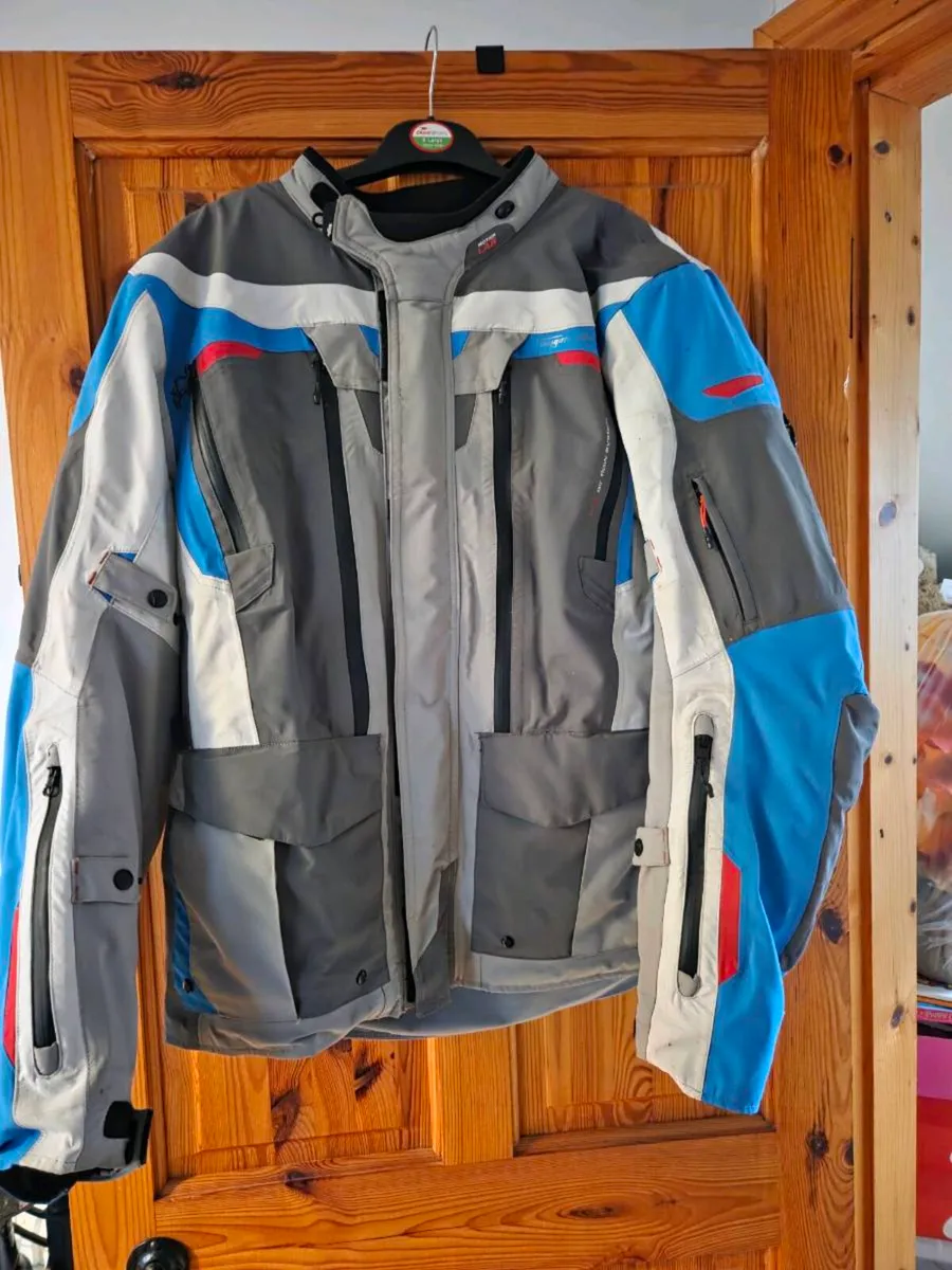 Motorcycle jacket - Image 1