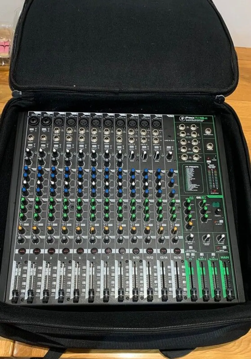 Mackie ProFX16v3 Analog Desk - Image 2