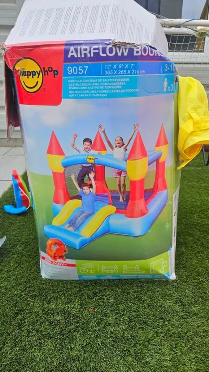 Bouncing castle - Image 3