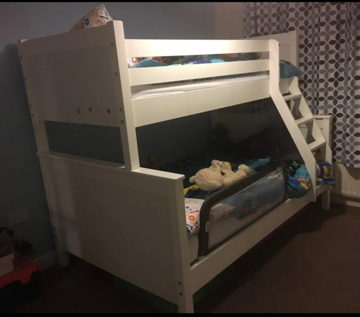 Bunk bed