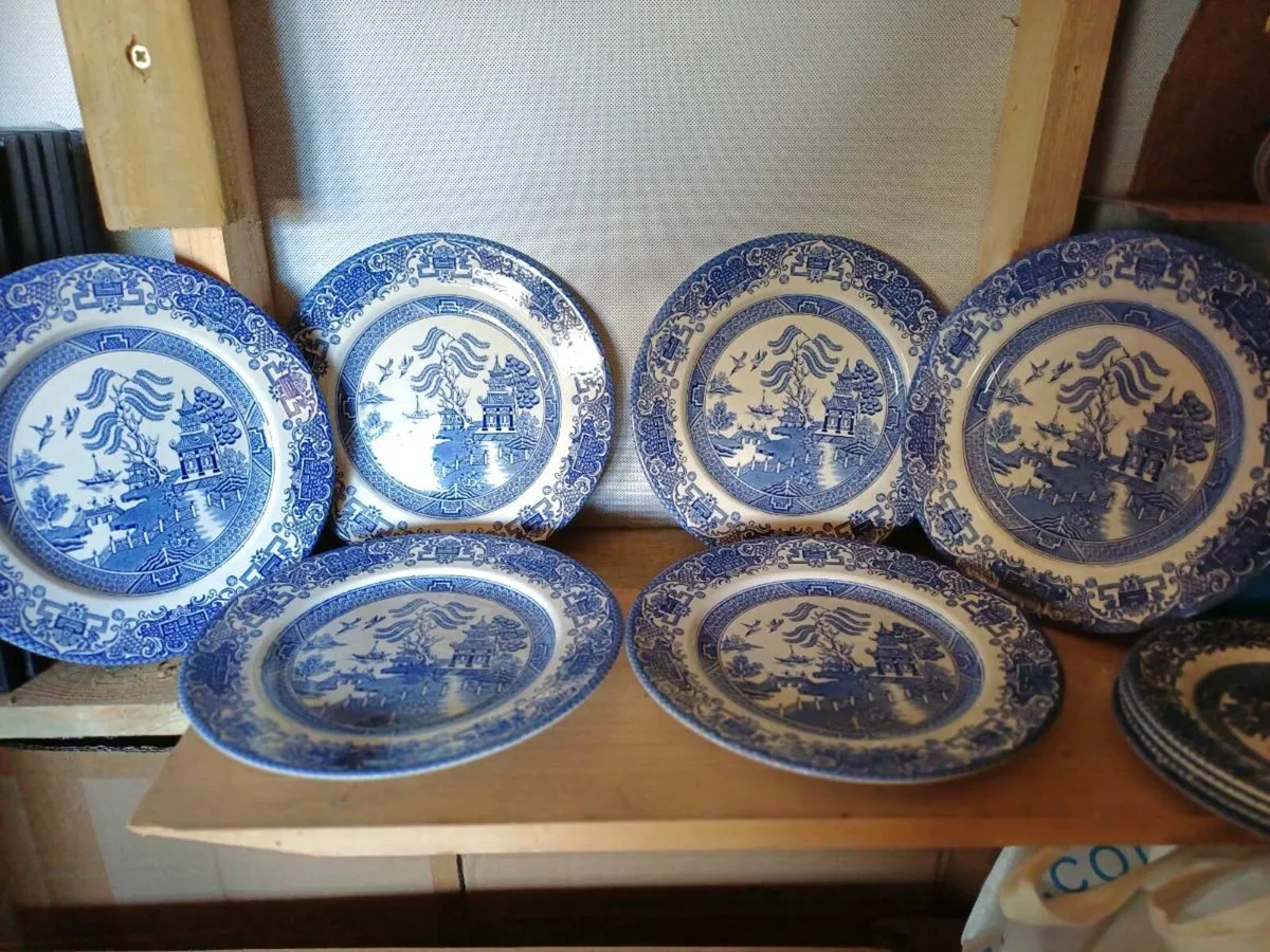 Vintage Blue Willow Plates - Image 3