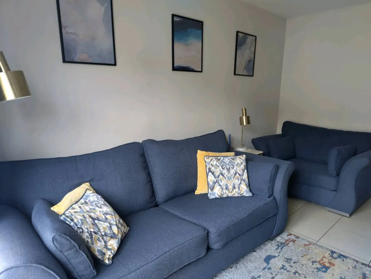 Couch and chair set - Image 2