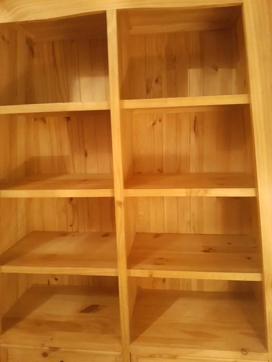 Bookcase/ - Image 1