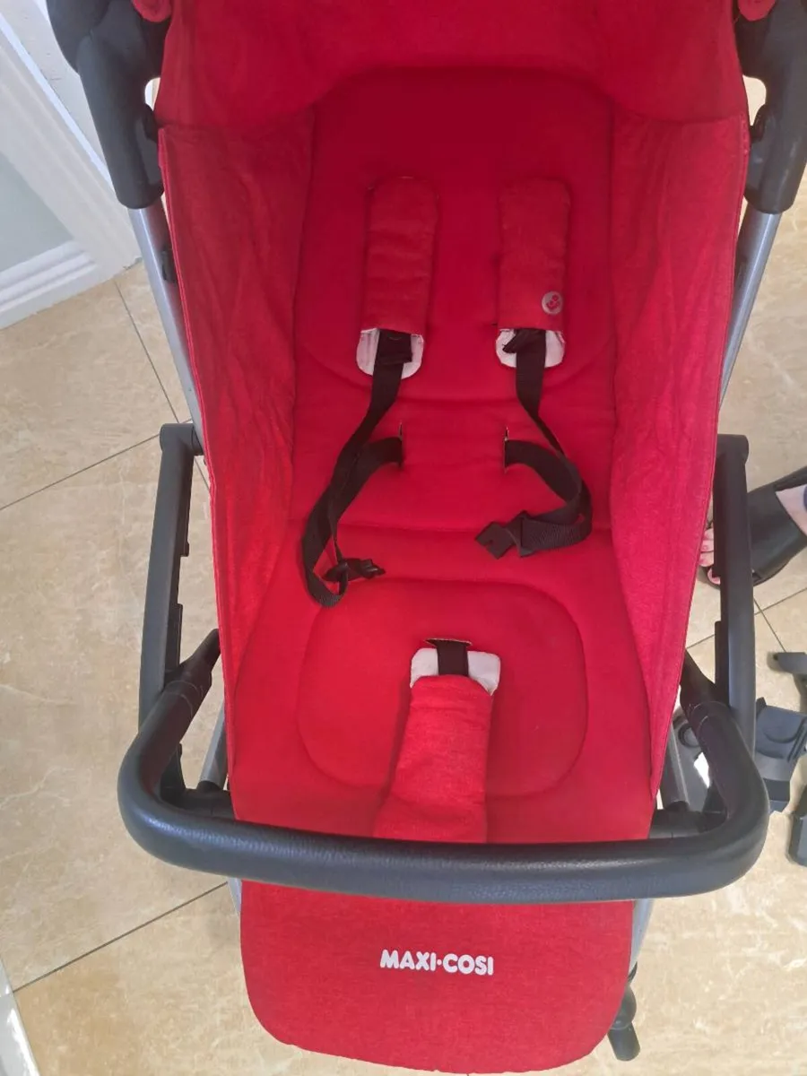 Light travel Maxi Cosi stroller - Image 4