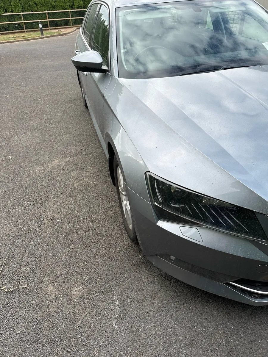 2016 Skoda superb Combi ( NOT DAMAGED) - Image 2