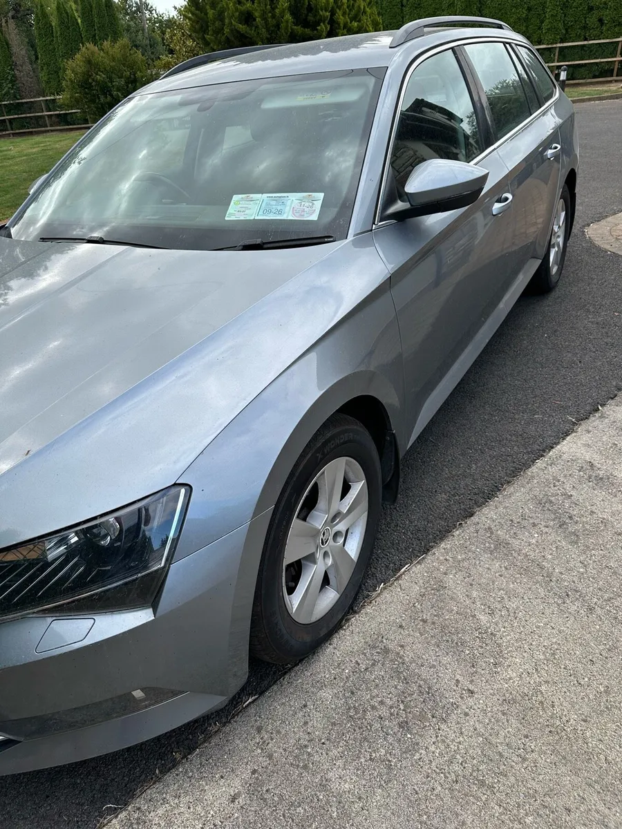 2016 Skoda superb Combi ( NOT DAMAGED) - Image 4