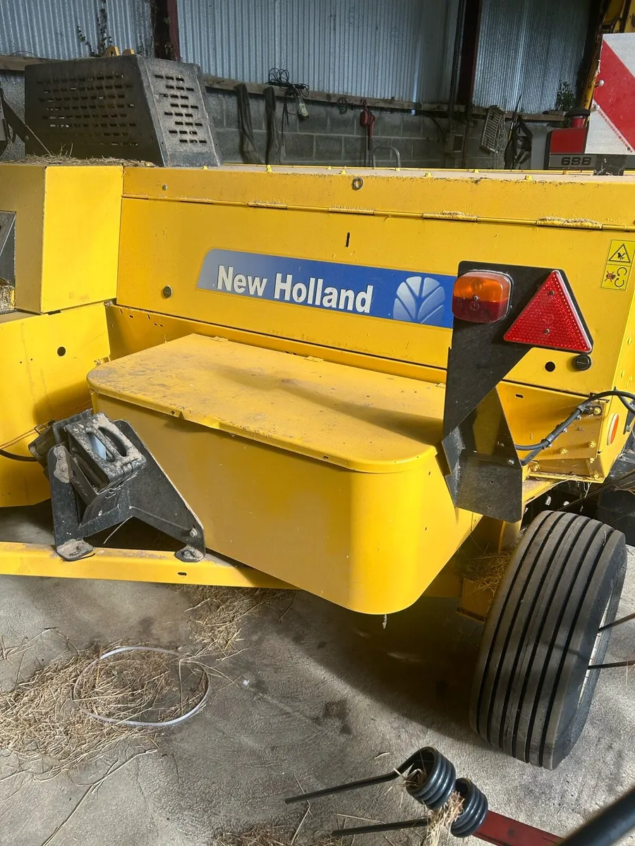 New Holland BC 5070 baler - Image 3