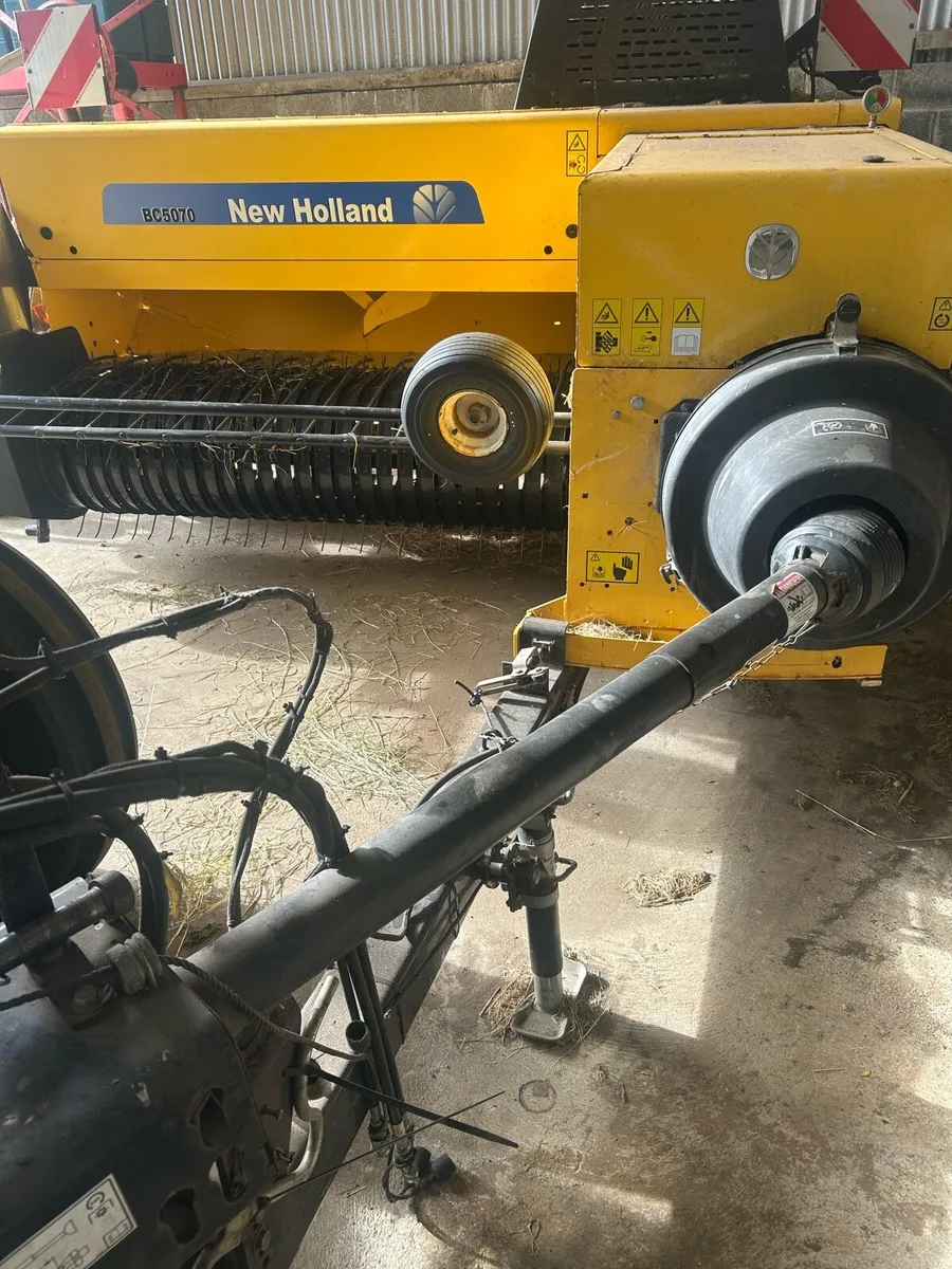 New Holland BC 5070 baler - Image 1