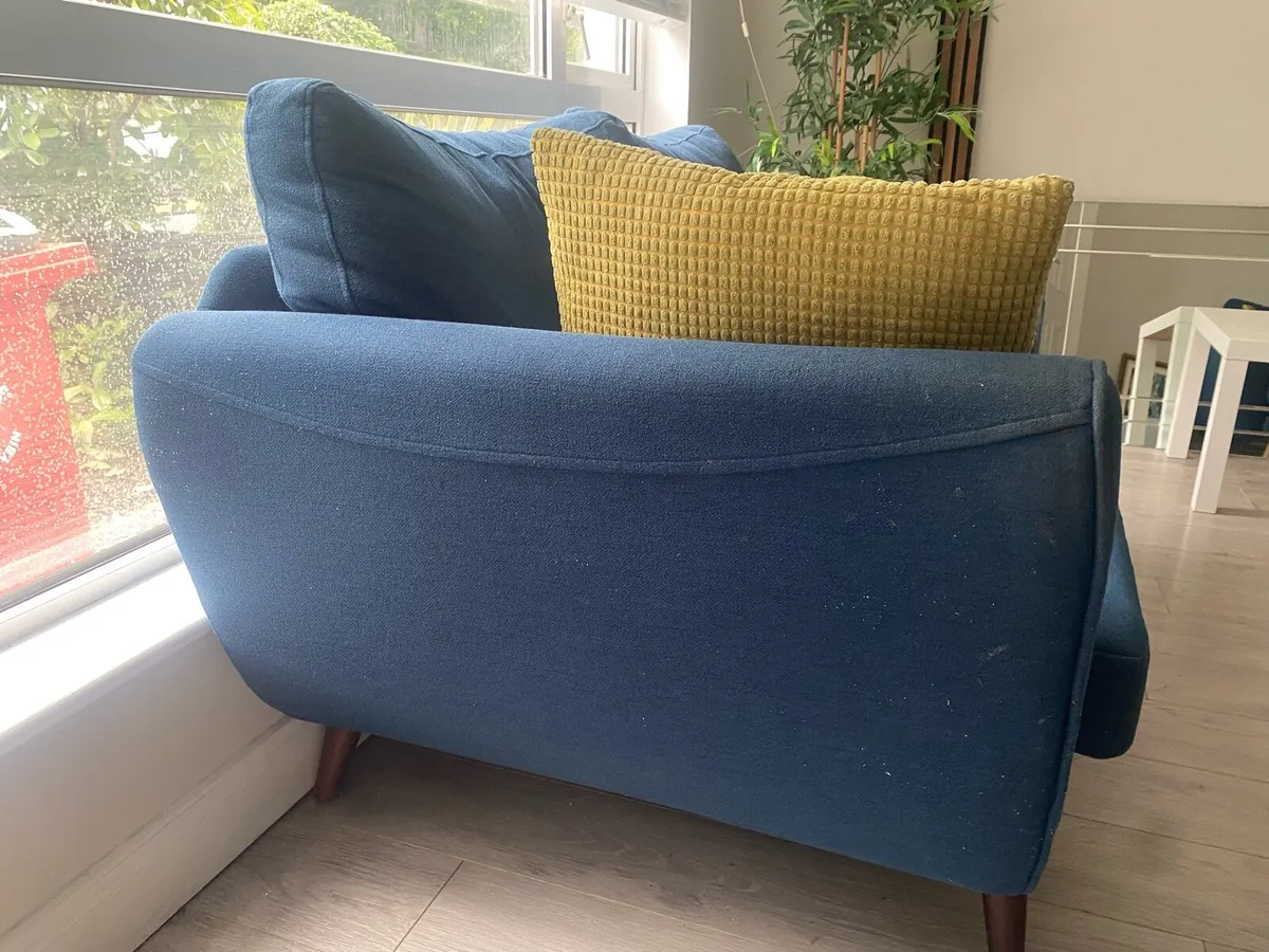 Couch - Image 3